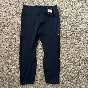Women’s Nike Cropped Leggings